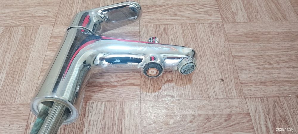 Продам кран смеситель