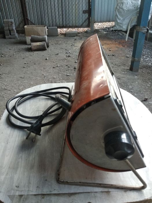 Обогреватель инфракрасный.