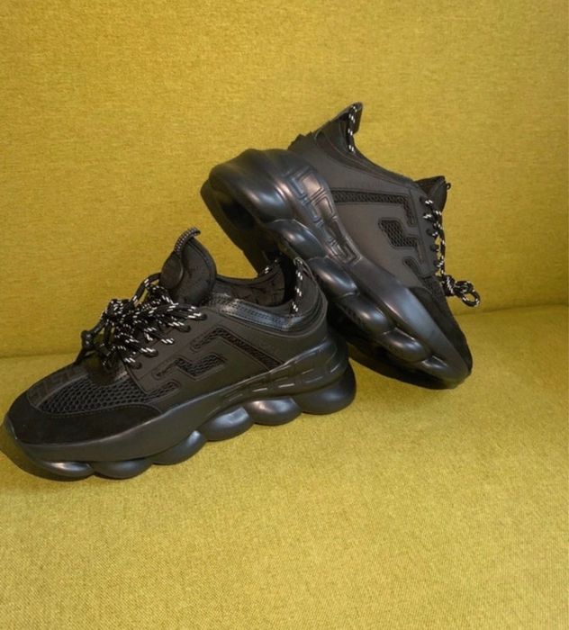 Versace chain reaction