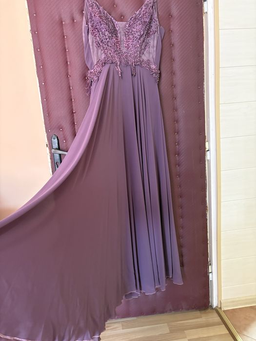 Официална рокля