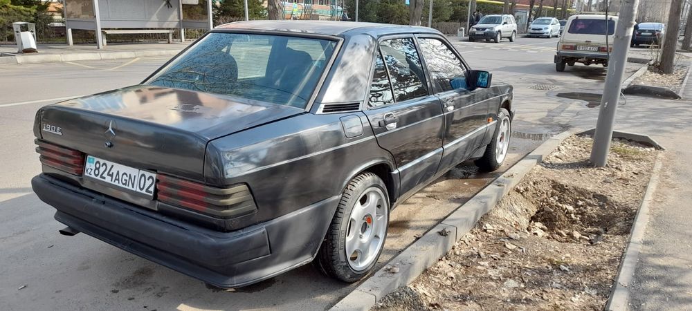 Бампер на мерседес  w190(201) амг