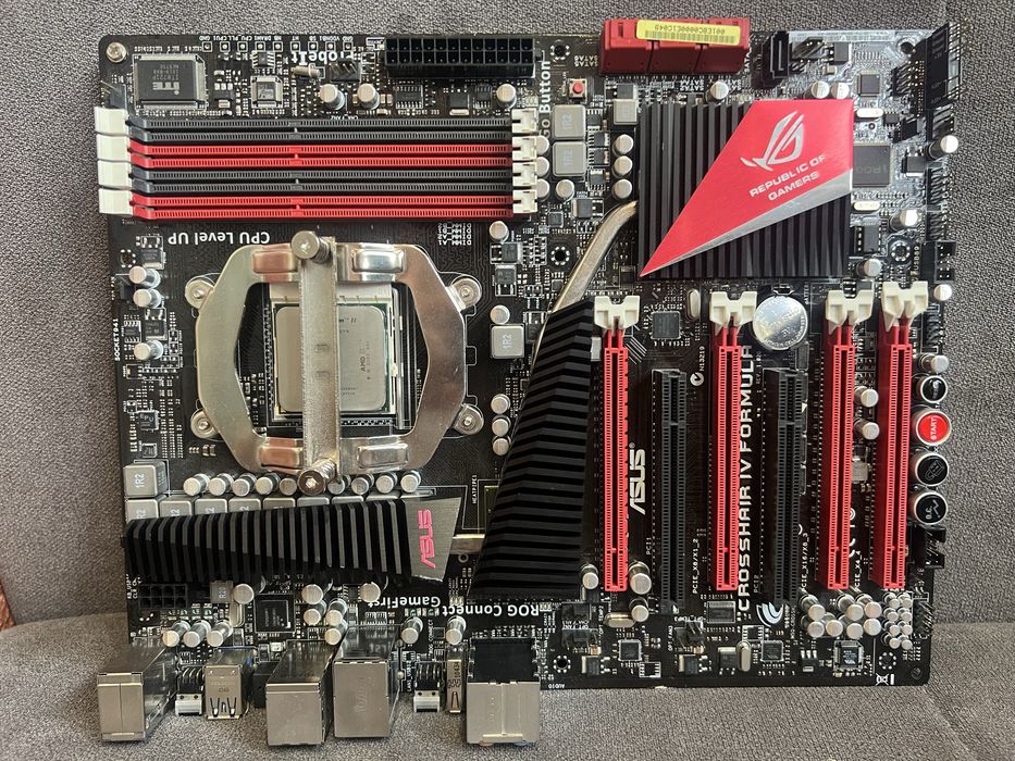 Продаю комлект - ASUS ROG Crosshair IV Formula + AMD Phenom II X6