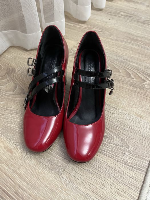 Туфли лаковые размер 38 в идеальном состоянии