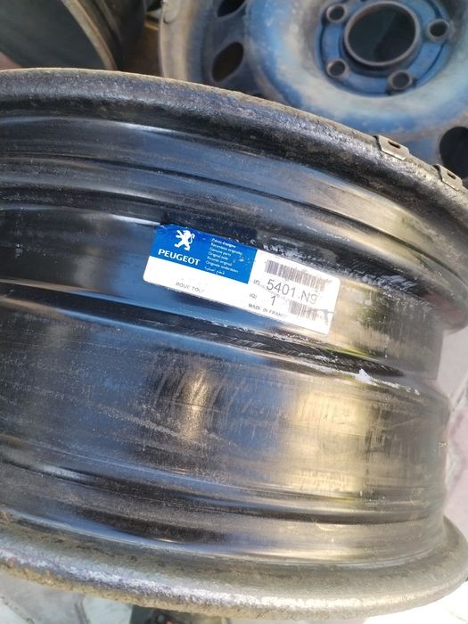 Patru jante de tabla 205/60/16/ pentru Peugeot 407 de vânzare