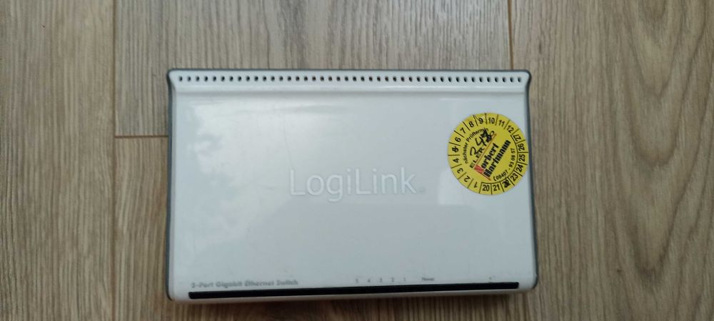 суичове LogiLink-а