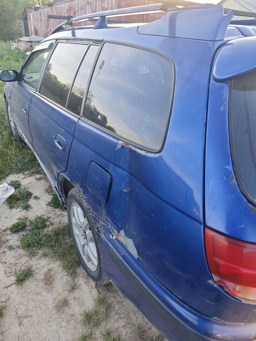 Продам машину Toyota Caldina 1996