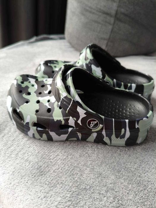 Slapi/Sandale Milazzo Garden Clogs camuflaj negru, mărimi EU 29-30