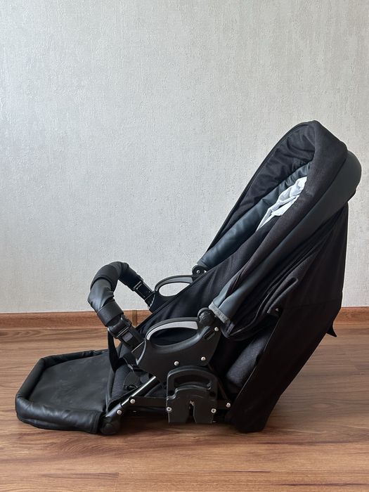 Коляска Pituso Confort