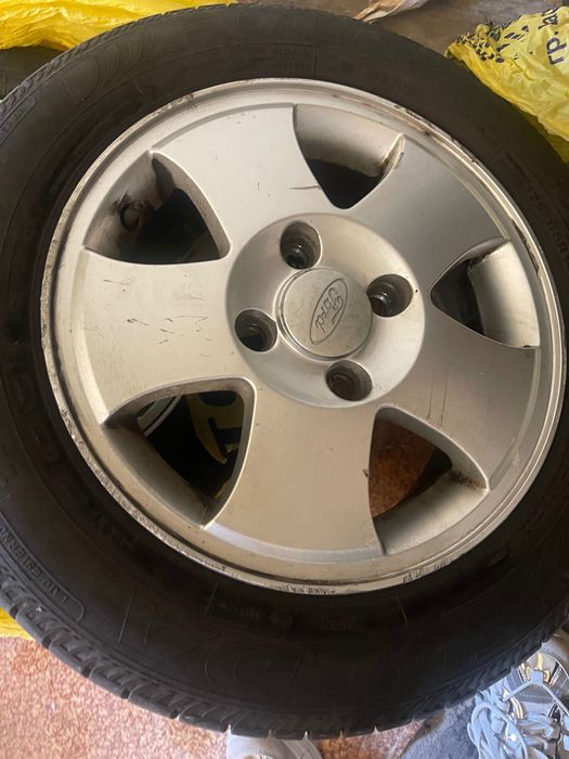 Продавам зимни гуми FULDA с лети джанти 175/65 R14
