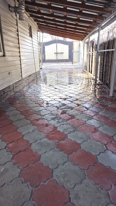 Дом в центре Талгара. Район Автостанции.