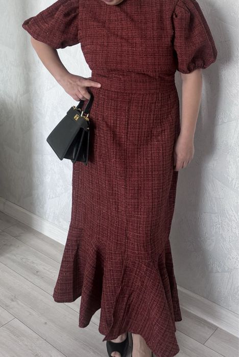 Вечернее бордовое платье