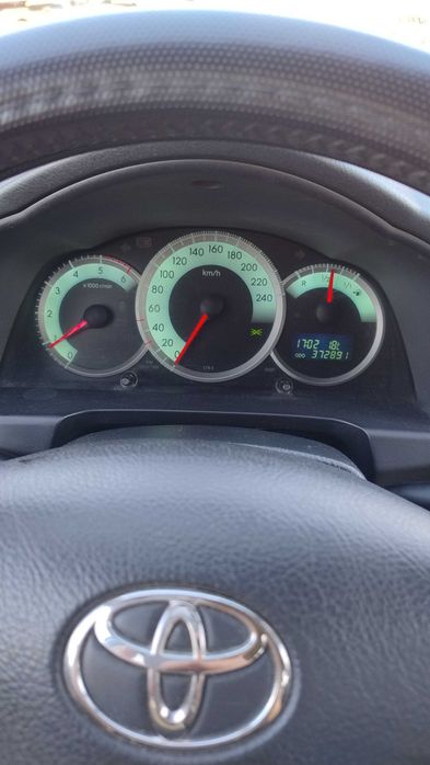 TOYOTA Corolla VERSO 7местна