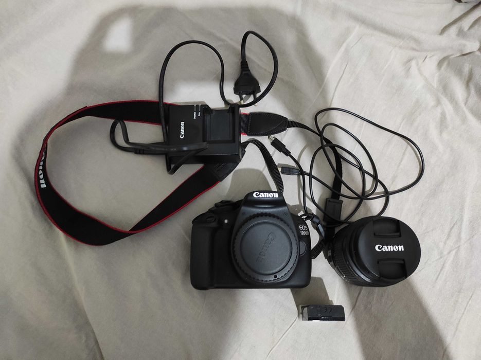 Продам Canon 1200D