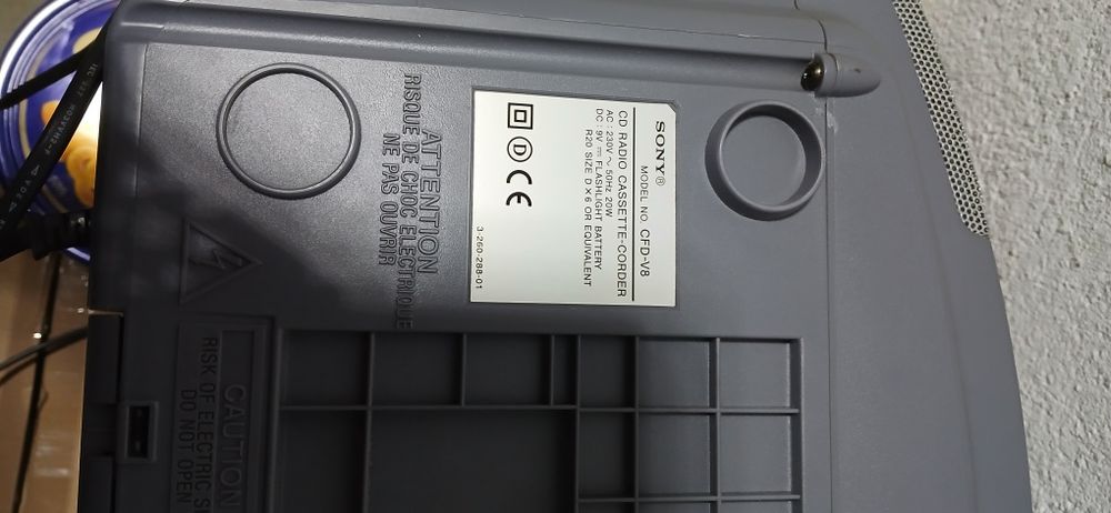 Boombox Sony  CFD-V8 Cd/Radio/Caseta
