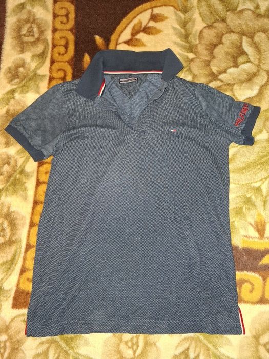 Vând haine originale