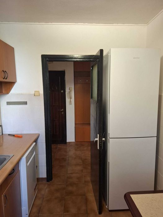 Inchiriez ap 2 camere semi-decomandat Brazda