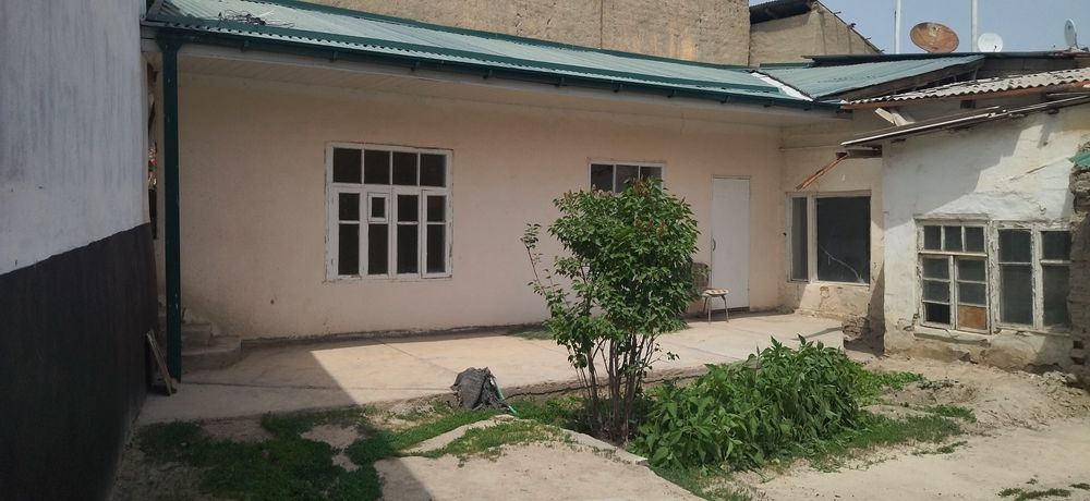 Бульвар! 2, 7-соток. Продаётся дом.