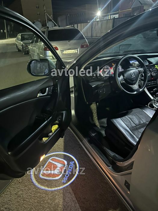 Форд Мондео подсветка двери логотип авто LED подарок мужчине тюнинг