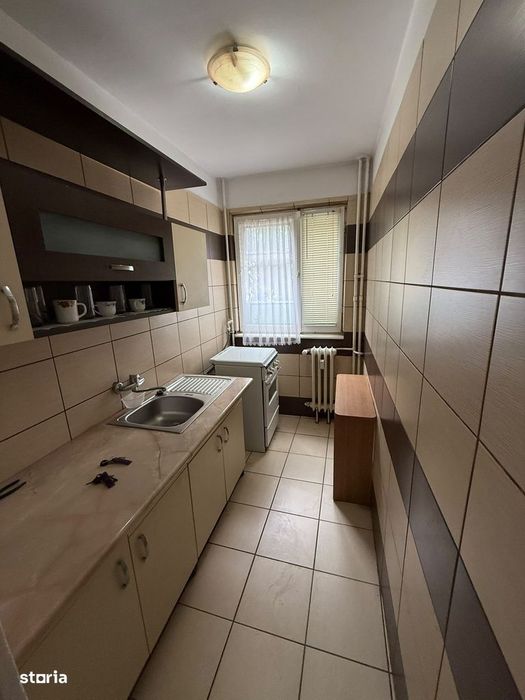 Apartament 3 camere de vânzare – Ploiești, zona Nord – Cartier Polux
