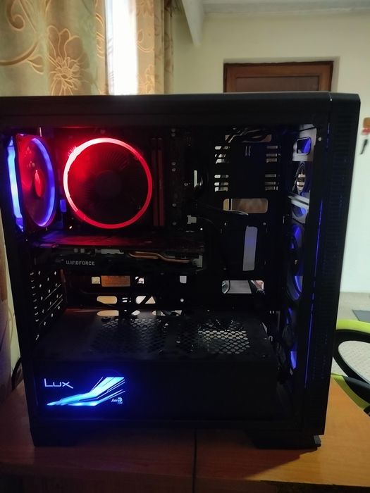 Piese PC Gaming  ( sau pc intreg )