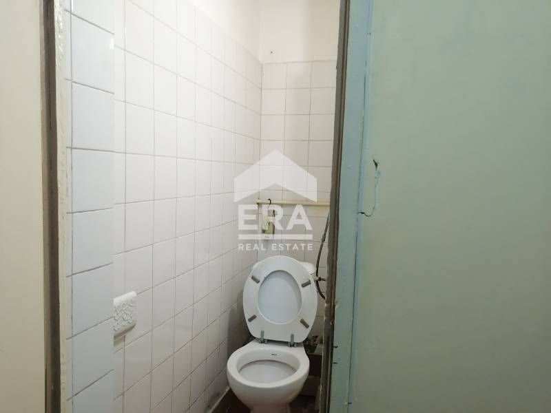 Дава се под наем Тристаен апартамент в Варна, Кайсиева градина - 96 кв.м за 375 € - Снимка #11