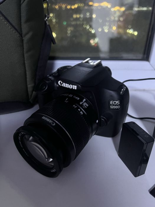Canon EOS 1200D