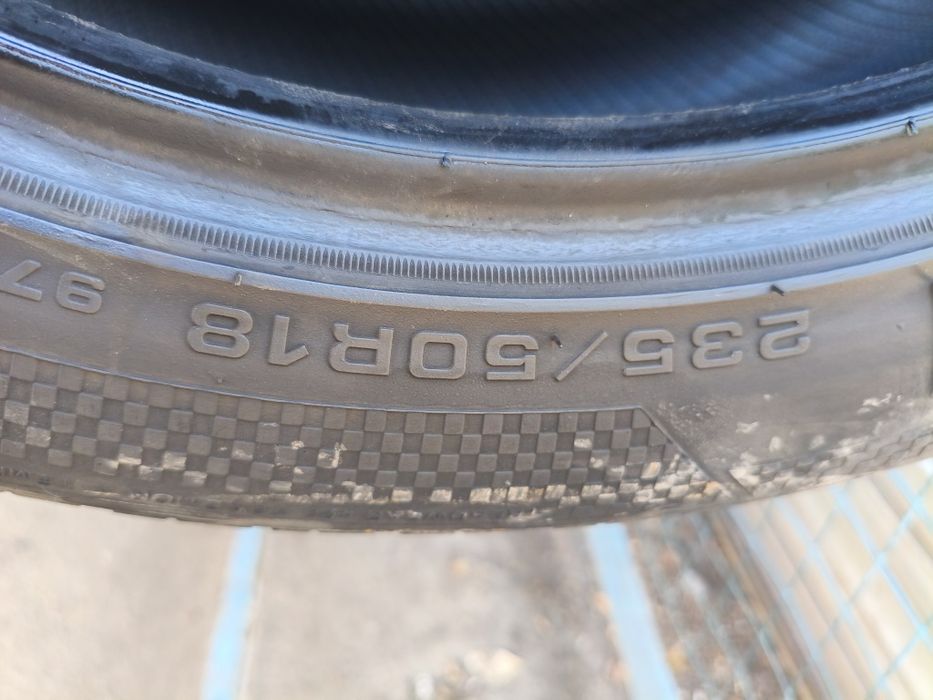 Комплект шин 235/50 R 18