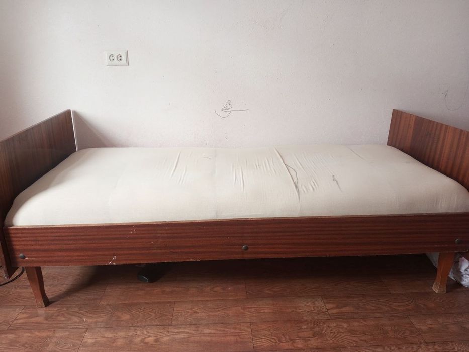 Kravat sotiladi srochno