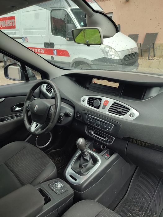 Renault scenic .