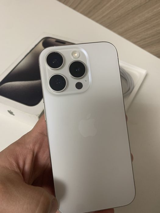 Iphone 15 pro White Titanium