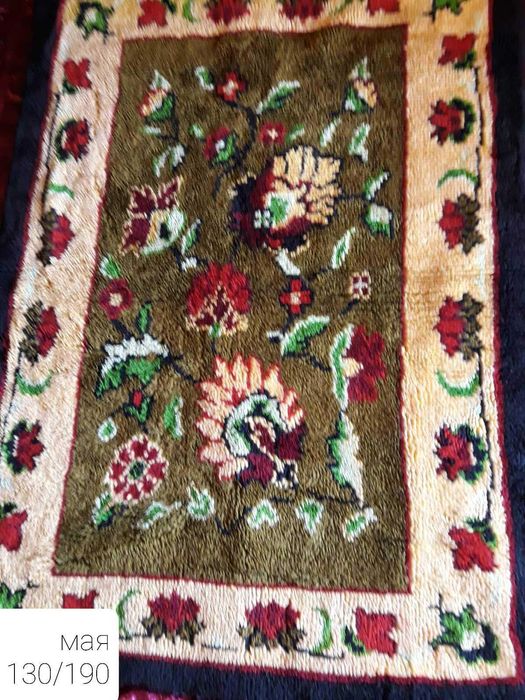 Ръчно тъкани китени килими