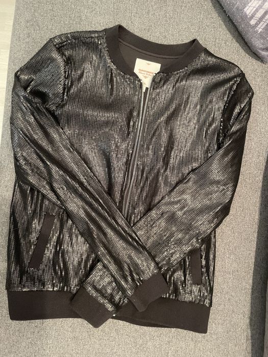 Geaca cu paiete negre