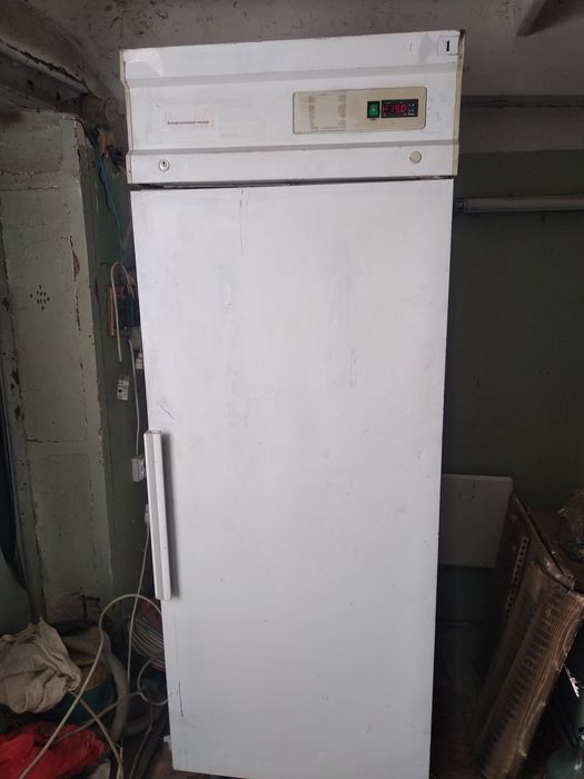Продам морозильную камеру
