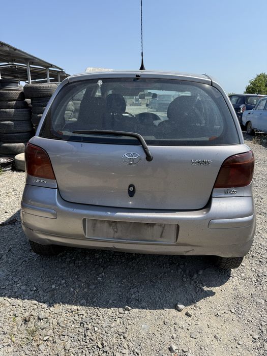 Toyota Yaris 1.4 D4D 75 к.с на части