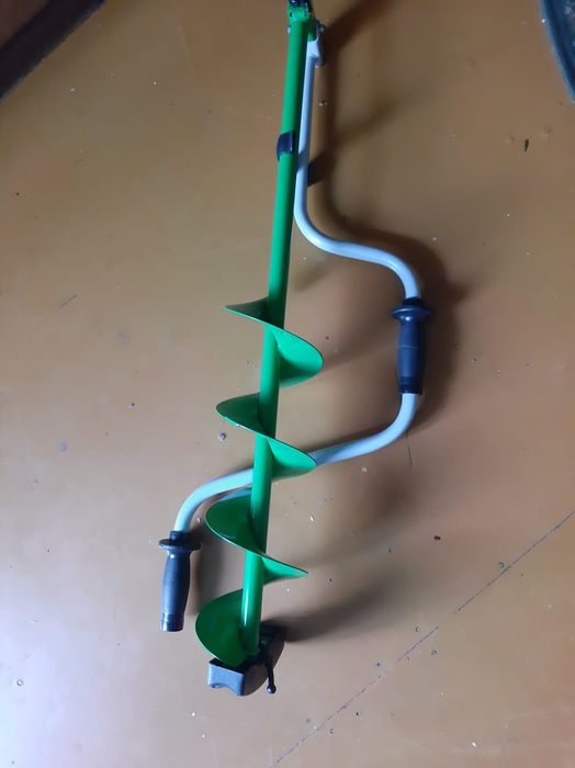 Бур для рыбалки.