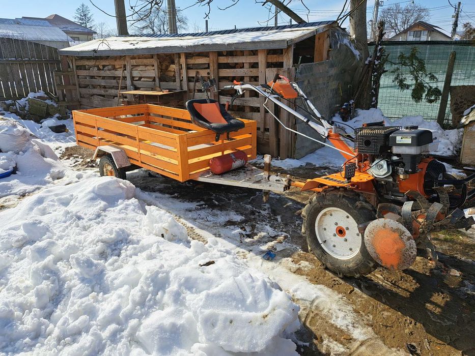 Vând Motocultor + Remorcă la pachet