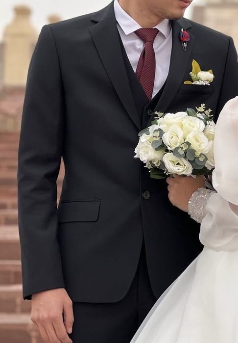 Костюм тройка классика