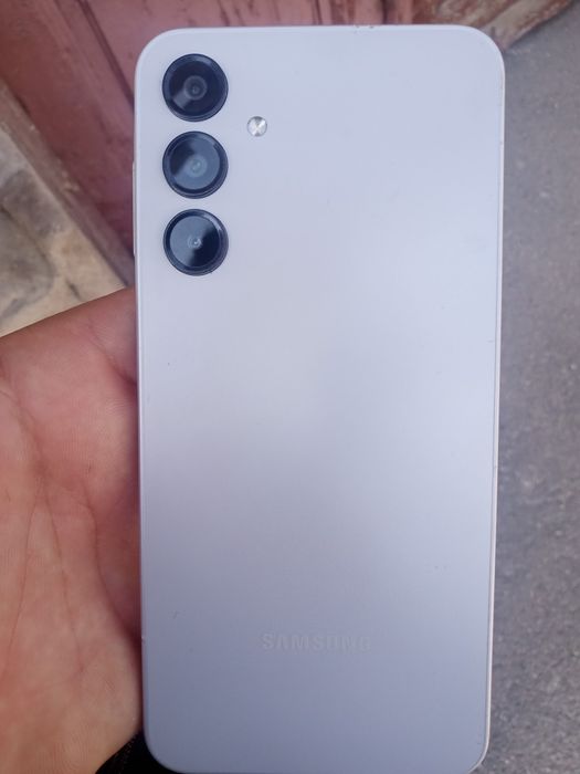 Samsung A16 aproape impecabil