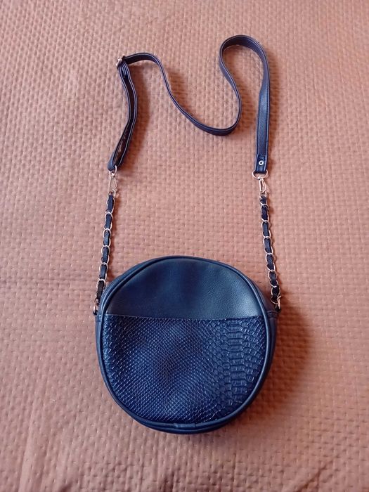 Дамска чанта кръгла