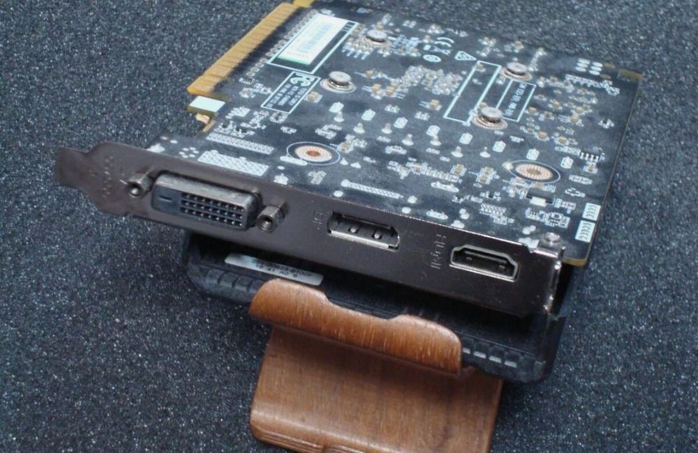 Gtx 1050 2gb в отличном состоянии