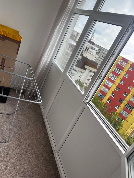 Vand apartament cu 2 camere zona deal