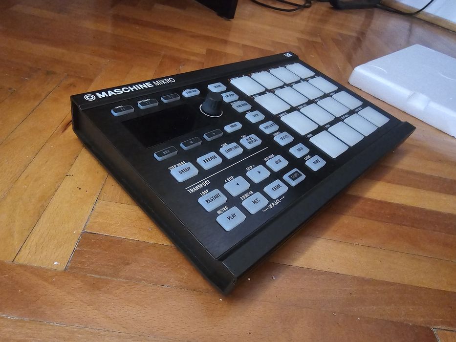 Native Instruments Machine Mikro Mk2