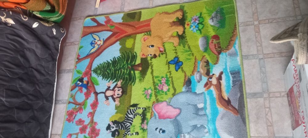 Детски килим за дете/бебе