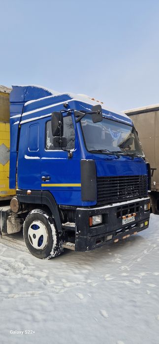 Продам тягачь МАЗ 5440