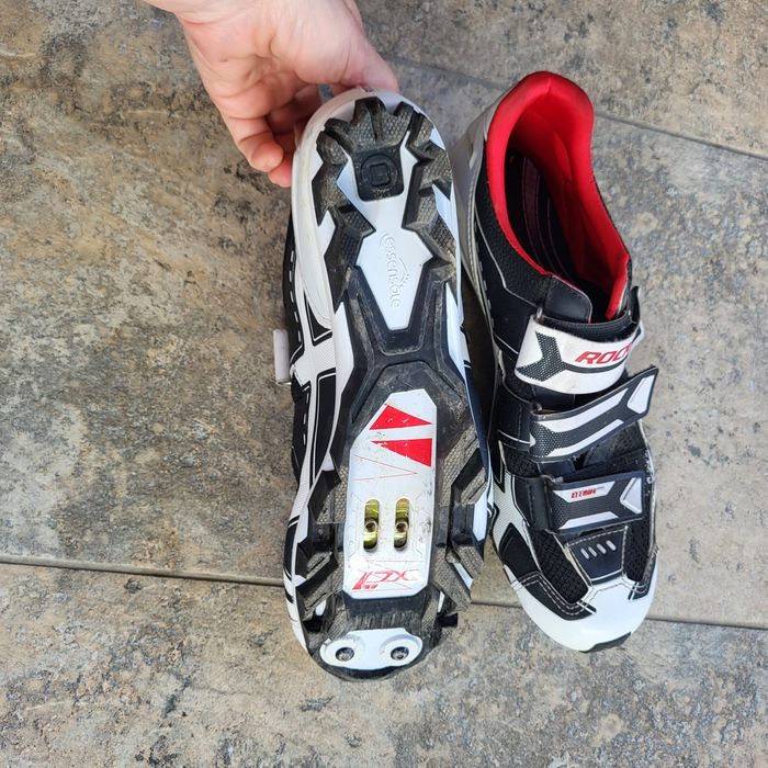 Vând pantofi/adidasi ciclism Rockrider Btwin 42