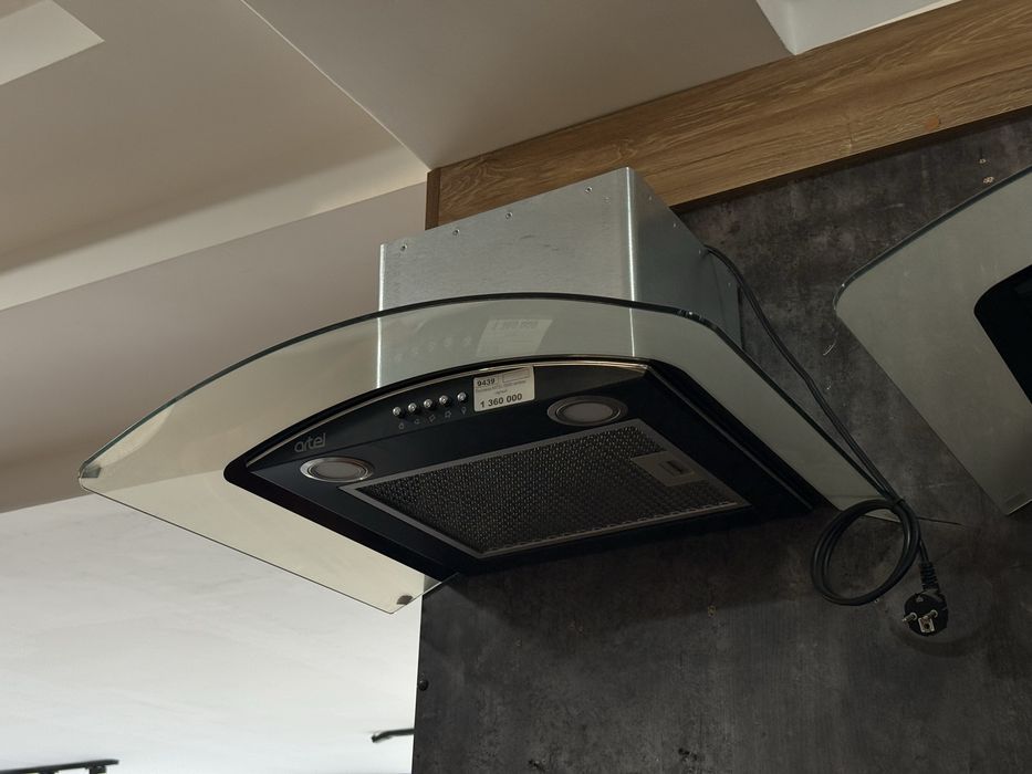 Вытяжка ARTEL черный