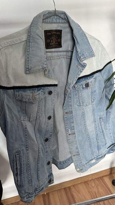 Doua geci de blugi pictate manual