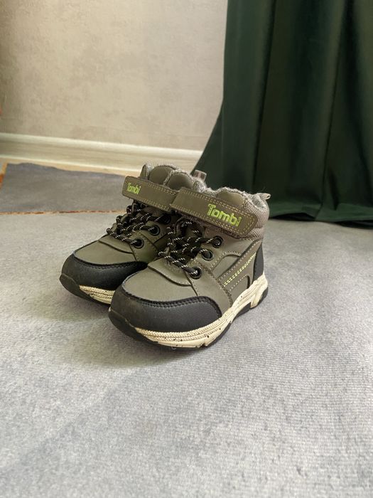 Осенние ботинки продам