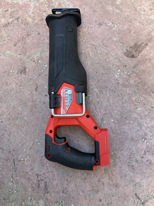 Fierastrau sabie Milwaukee M18 FSZ