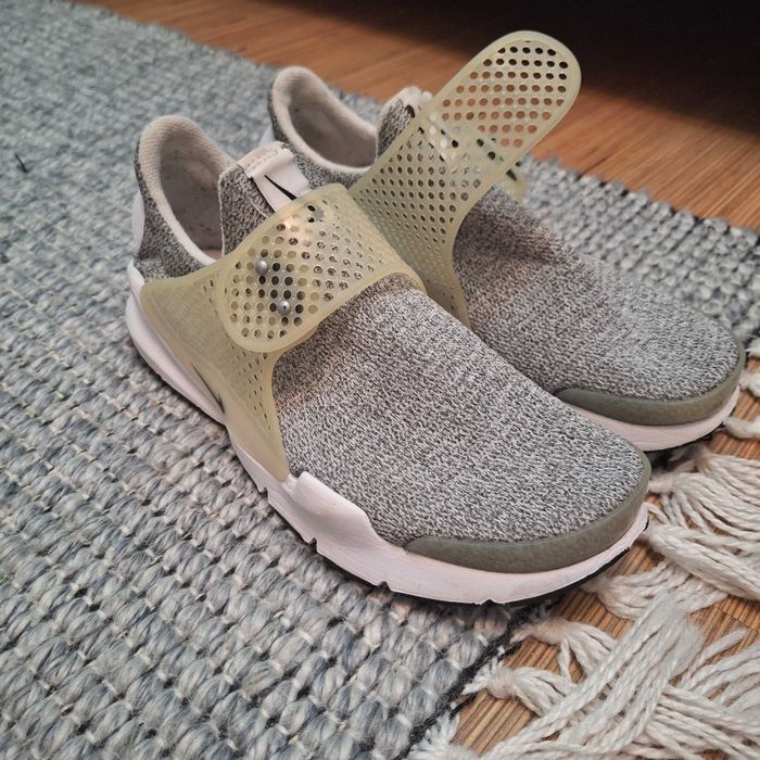 Летни обувки (nike sock Dart Metro Grey)